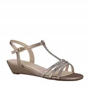 BENJAMIN WALK "HAILEY" Sandal (8 WIDE)